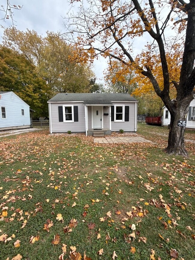 Building Photo - 3 bedroom/1 bathroom house