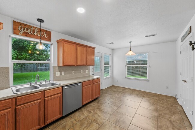 Building Photo - 17142 Kiowa River Ln