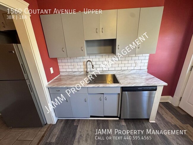 Building Photo - 3-bedroom Beautiful Upper Duplex Unit in L...