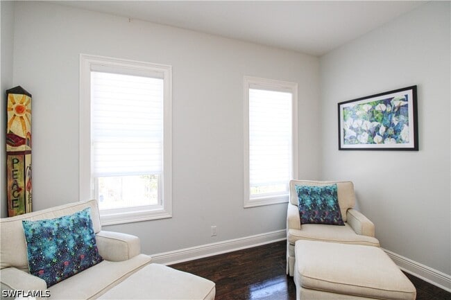 Building Photo - 2150 Marina Dr