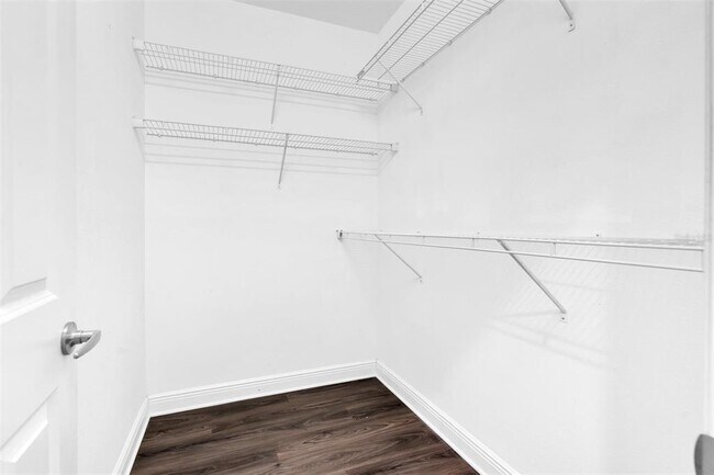 Building Photo - 106 Cutlass Way