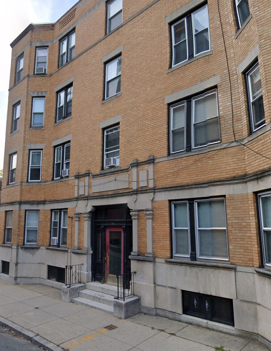 Building Photo - 158 Kelton St