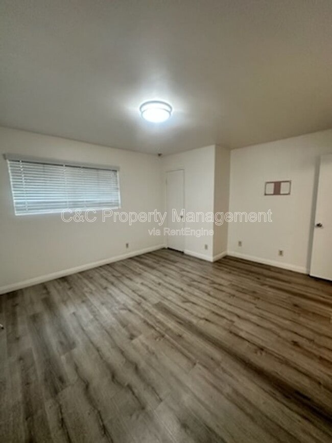 Building Photo - 8219 Rosemead Blvd