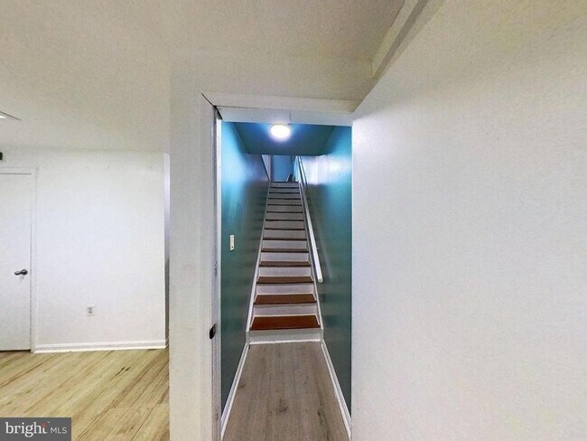 Building Photo - 2917 Hickory Leaf Way