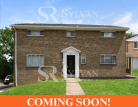 Building Photo - Gorgeous 5 BR in Pittsburgh!