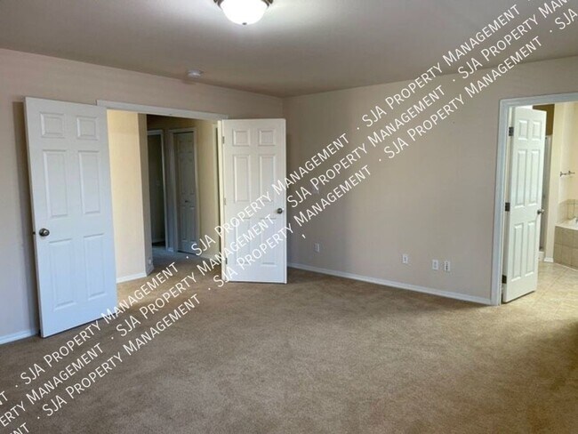 Building Photo - 4117 151st St SE