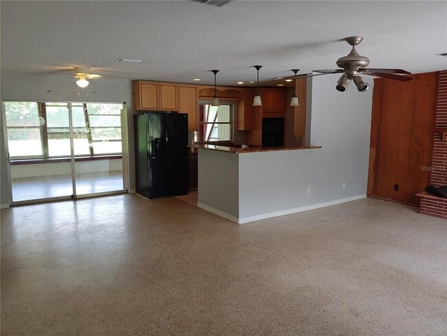 Building Photo - 2446 Fairway Ave S