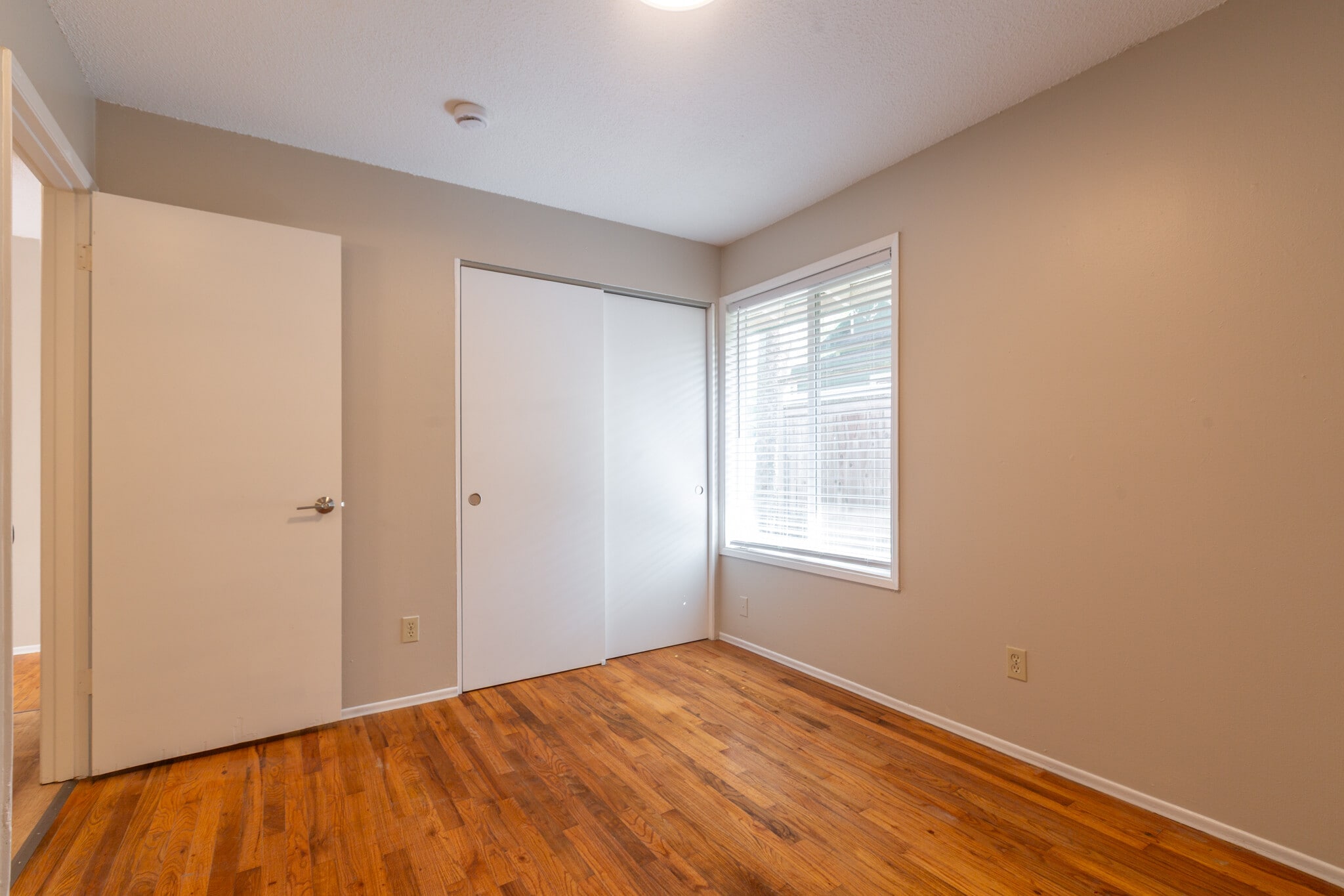 Building Photo - 2531 SE 27th Ave