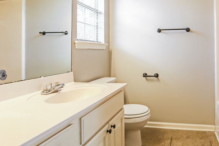 Building Photo - 2803 Henson Pl