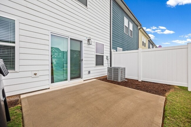 Building Photo - 328 Drawbar Dr