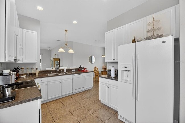 Building Photo - 15802 Cobble Mill Dr