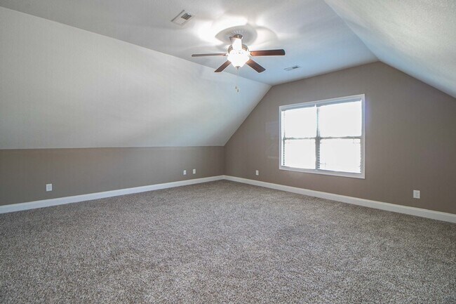 Building Photo - 144 Sycamore Hill Dr
