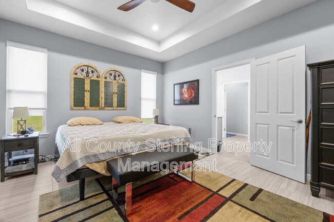 Building Photo - 4089 NW River Sebastian Ln