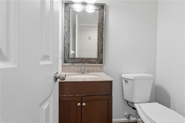 Building Photo - 620 Brook Landing Ct