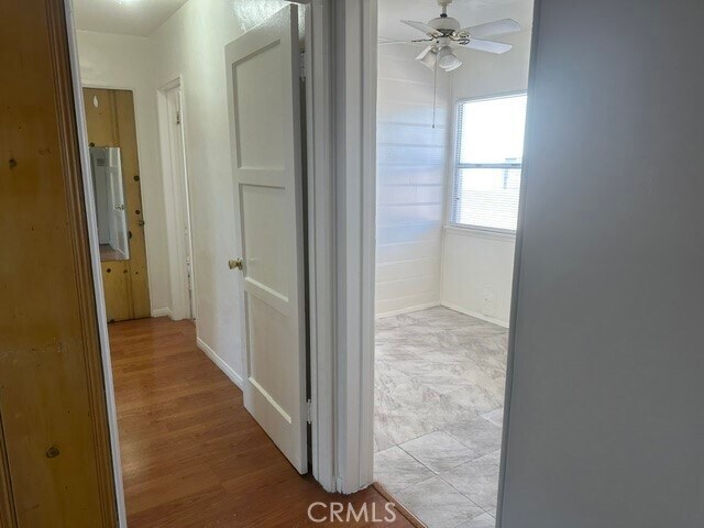 Building Photo - 601 S Chevy Chase Dr