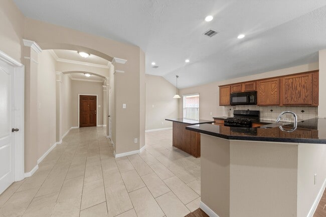 Building Photo - 731 Pickett Hill Ln