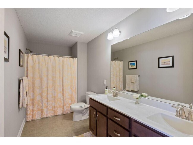 Building Photo - 5596 Orchard Cove