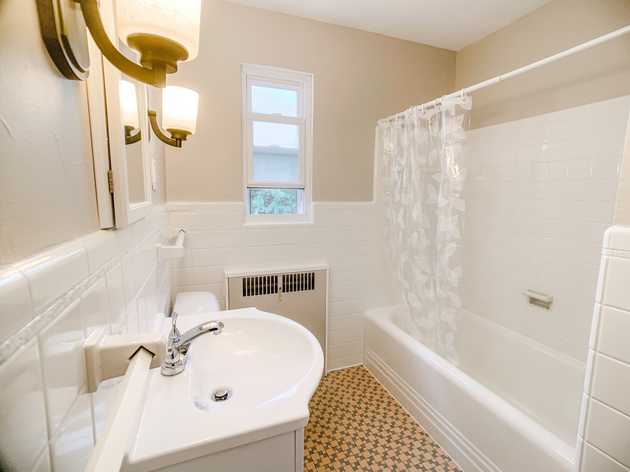 Bathroom #1 - 6260 Rogers Park Plz