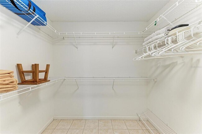 Building Photo - 405 Bayside Ln