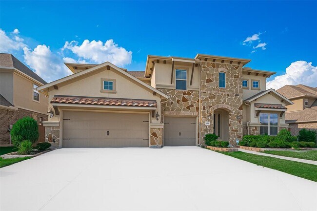 Building Photo - 16818 Calcots Dr
