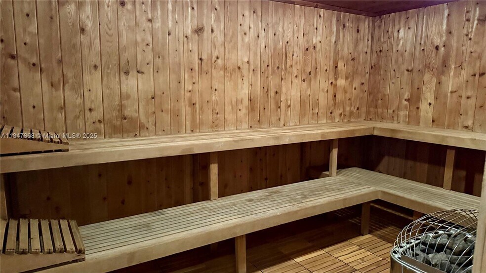 Building Photo - 100 Bayview Dr