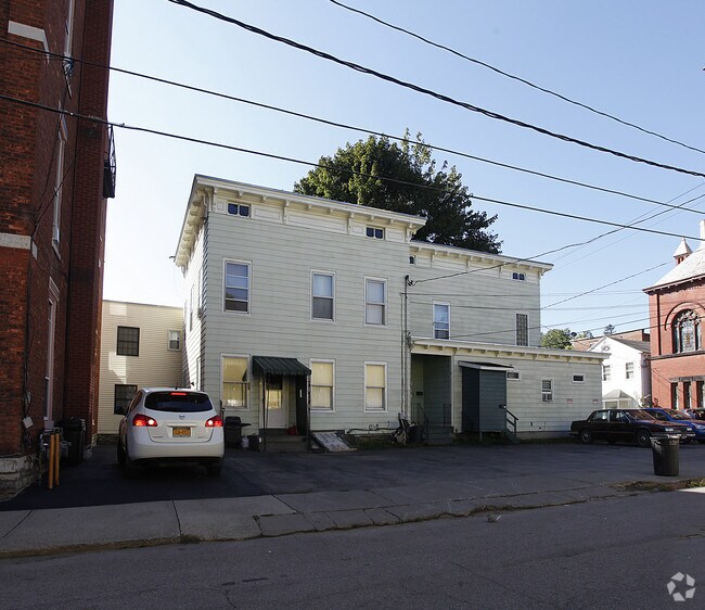 Building Photo - 21-25 Mohawk St