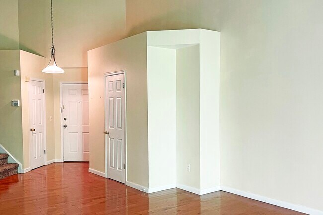 Building Photo - 12B Leva Dr