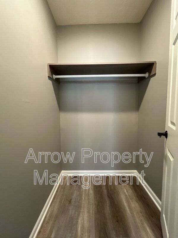 Building Photo - 1730 G St