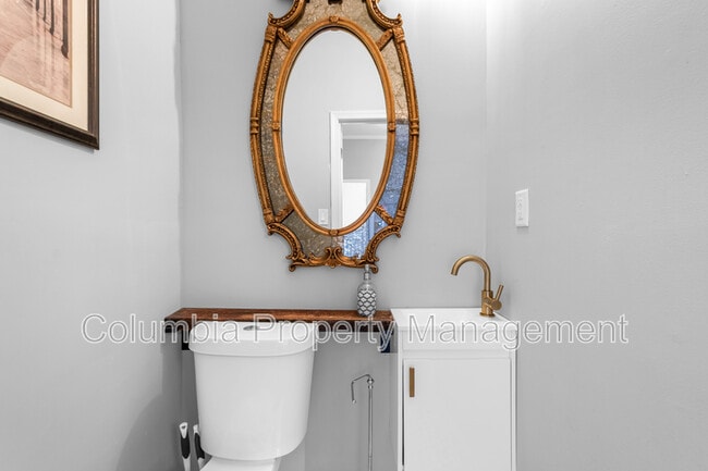 Building Photo - 1336 K St SE