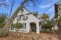 Building Photo - Private House on iuka ave Ravine – Central Campus – Newly Renovated - Flexible Pricing