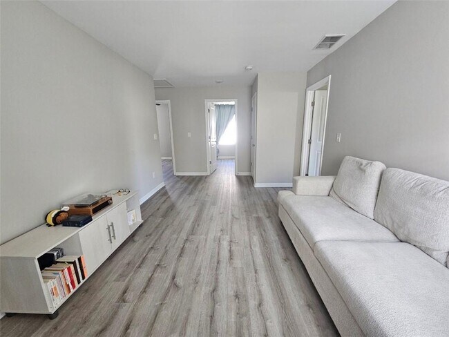 Building Photo - 4707 Waxwing St