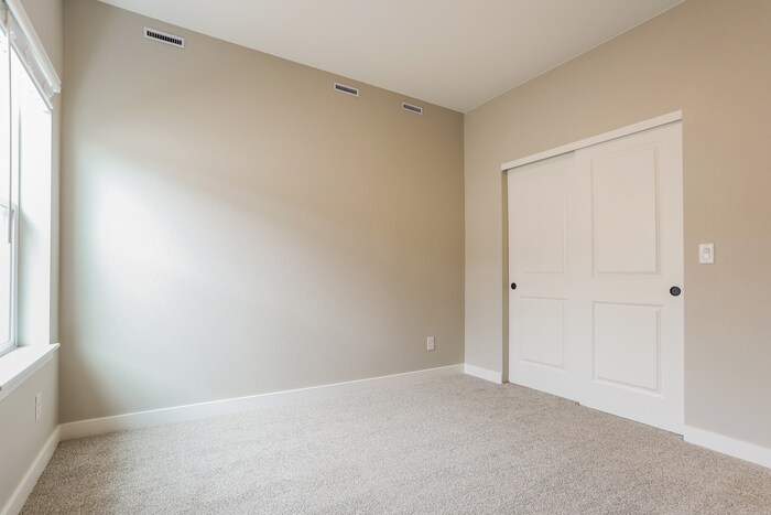 Building Photo - 17975 E 94th Dr