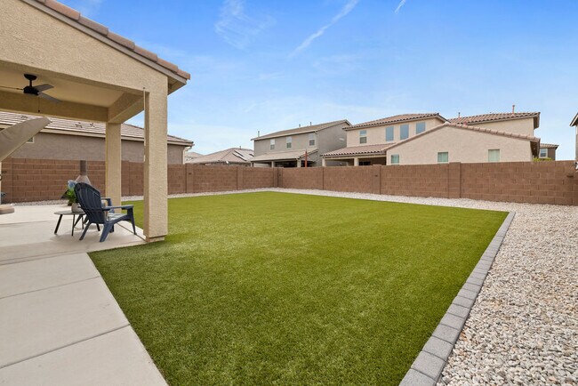 Building Photo - 10020 E CAMELBACK TR