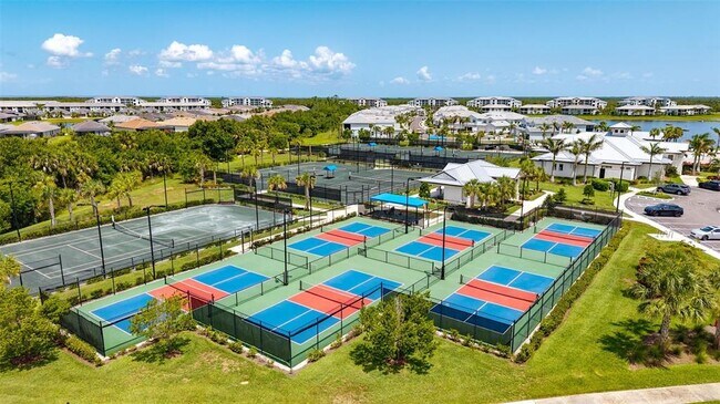 Building Photo - 14211 Heritage Landing Blvd