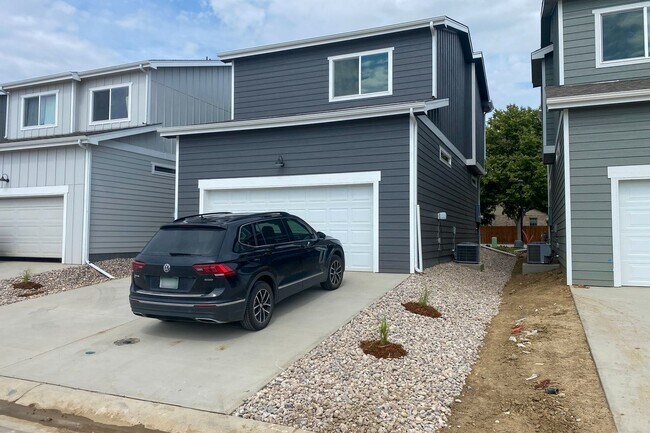 Building Photo - Detatched Home in Village at Rose Farm, Berthoud!