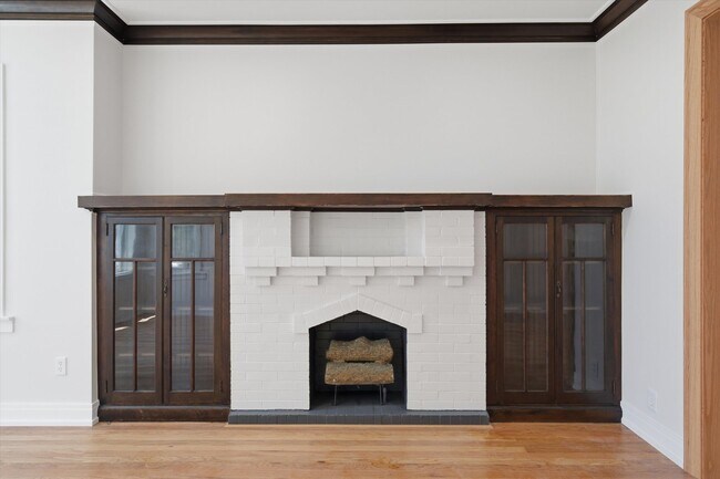 Building Photo - 3244 W 62nd Pl