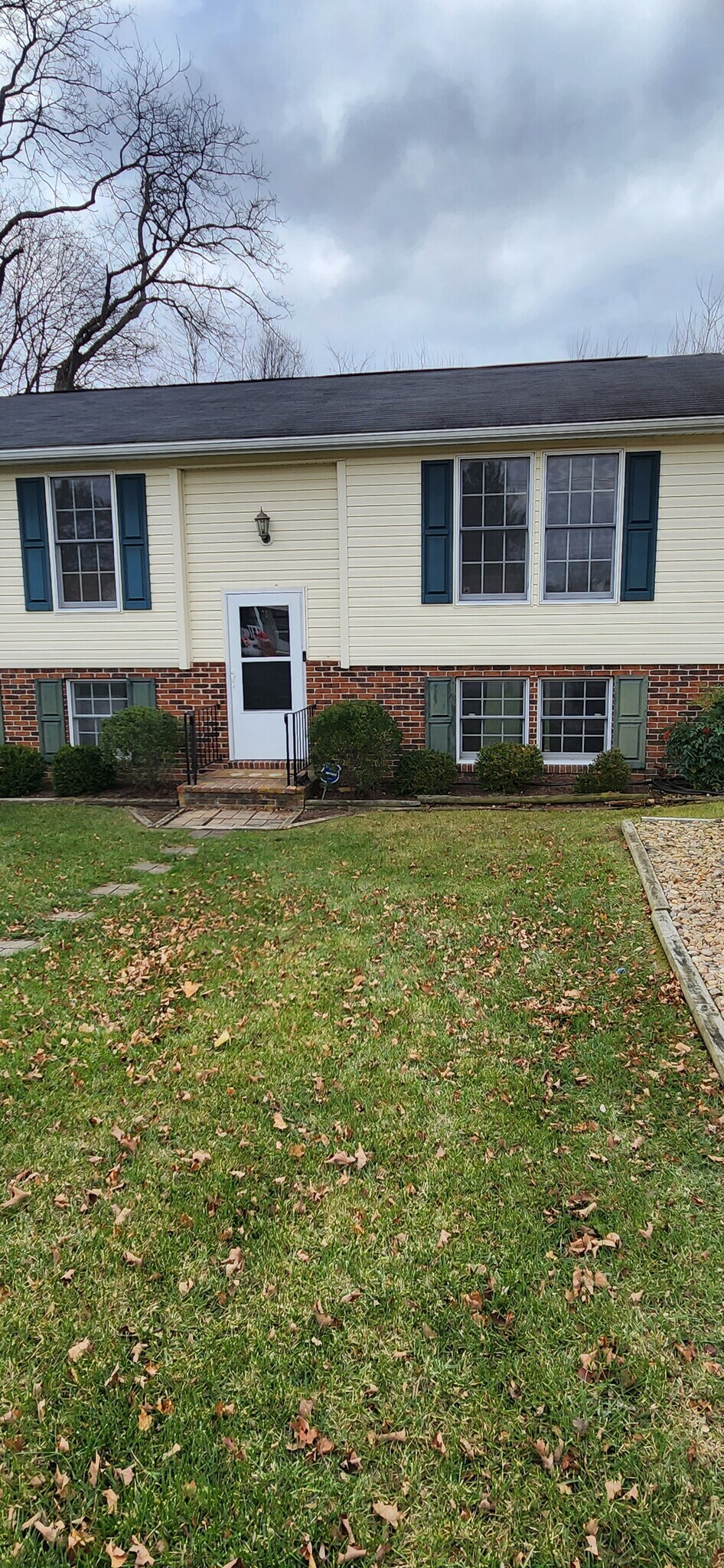 Building Photo - 226 Allison Ave