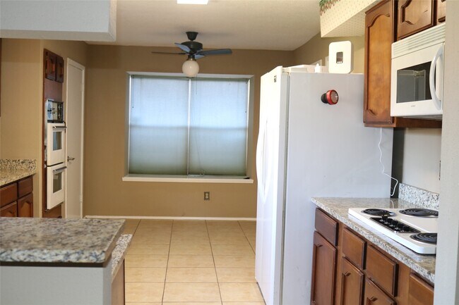 Building Photo - 17131 Morning Star Ave