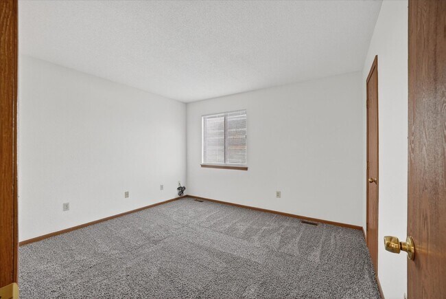 Building Photo - 2755-2761 Scarlet Oak