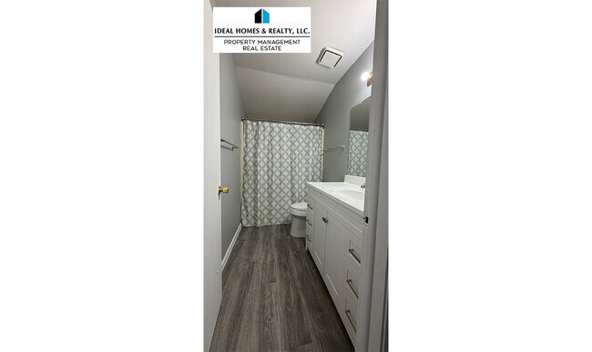 Building Photo - 5466 Country Hearth Ln