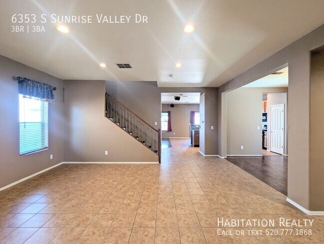 Building Photo - 6353 S Sunrise Valley Dr