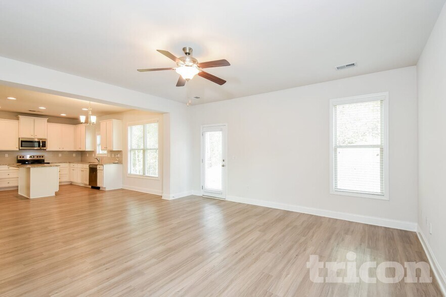 Building Photo - 110 Ireland Ln