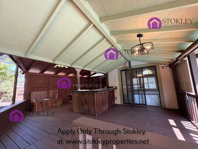 Building Photo - 2397 Lake Meadow Cir