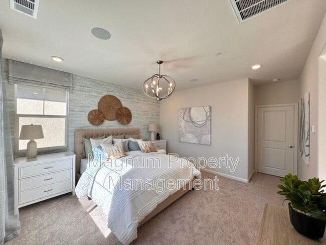 Building Photo - 25147 Hunter Ave