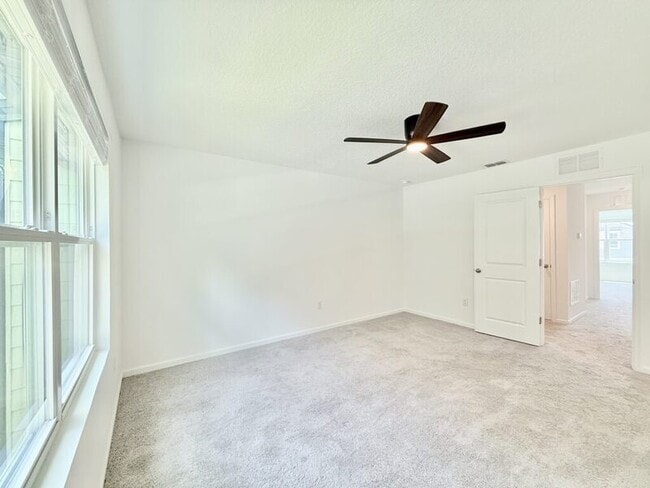 Building Photo - 38057 Elby Ln