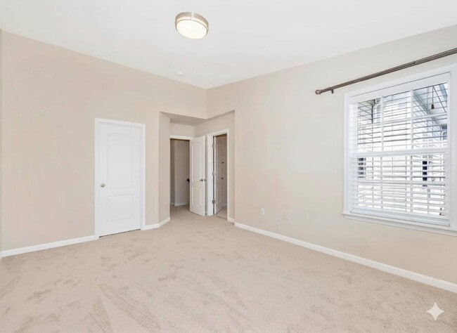 Building Photo - 1104 Frontline Dr