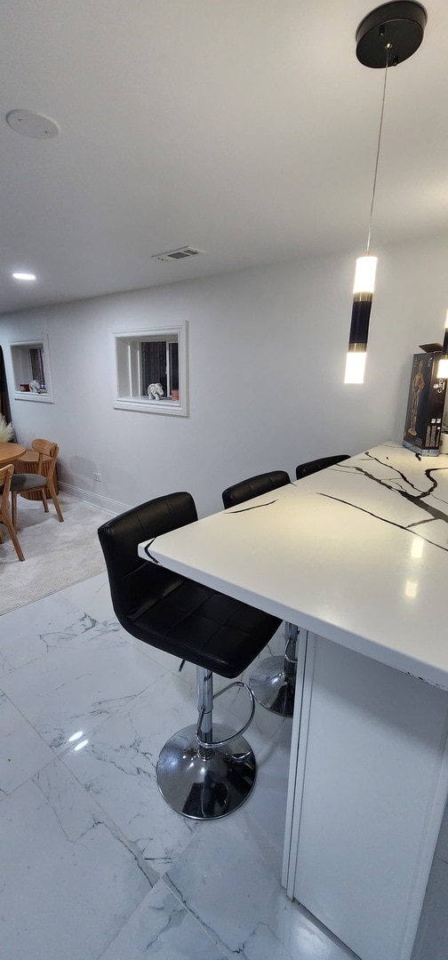 Building Photo - 6236 N Francisco Ave