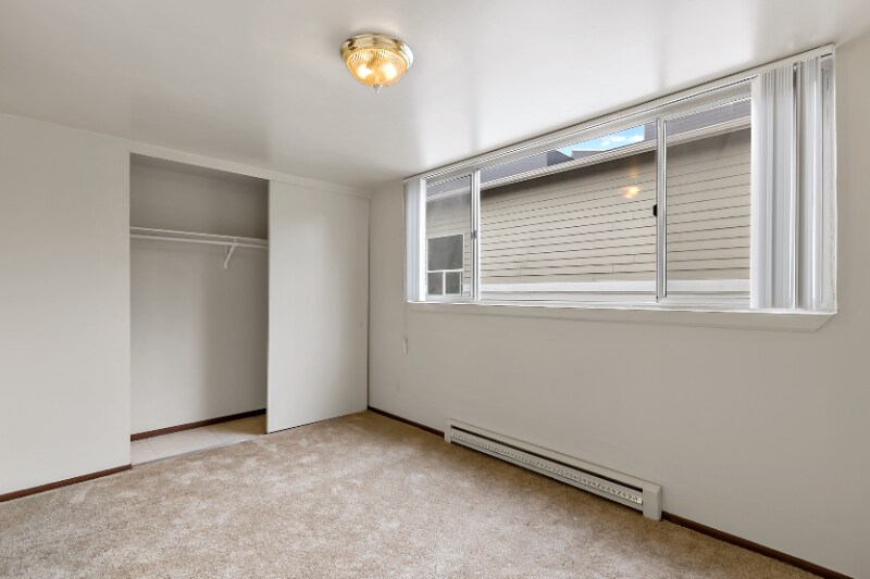 Building Photo - 5515 15th Ave NE