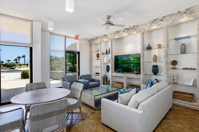 Building Photo - 300 Ocean Trail Way