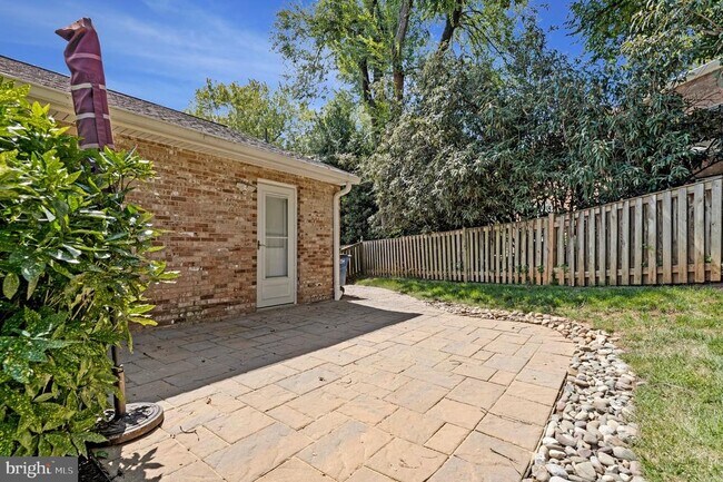 Building Photo - 7730 Falstaff Rd